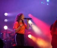03_Hillsong-Young-and-Free