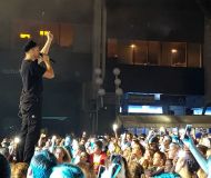 05_Hillsong-Young-and-Free-mobil