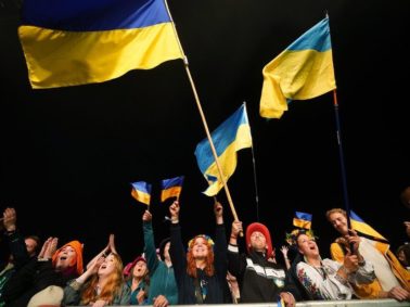 ukraine flag crowd