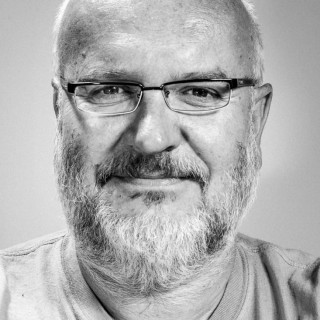 Opustil nás skvelý človek, hudobný fanúšik, novinár a spisovateľ Juraj Kušnierik BOMBING 1