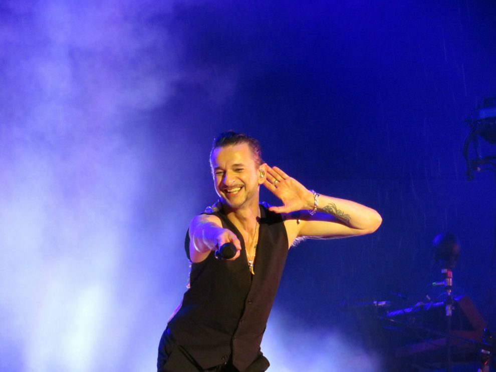 Depeche Mode v Bratislave: Čierna oslava medzi kvapkami dažďa BOMBING