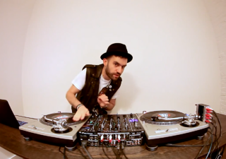 A-TRAK, COCOROSIE, OF MONTREAL, KATE TEMPEST, RL GRIME, HYBRID MINDS, MOURN AND PEARLS NEGRAS NA BAŽANT POHODE 2015 BOMBING