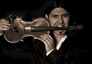 Jazzanova a Trilok Gurtu opäť na Slovensku BOMBING 1