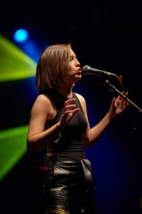 Alice Merton 18