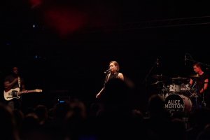Alice Merton 24