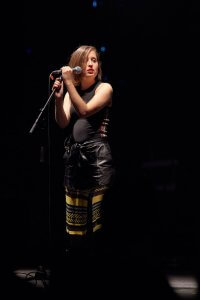 Alice Merton 33
