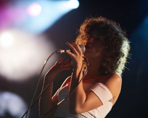 Alice Merton 6
