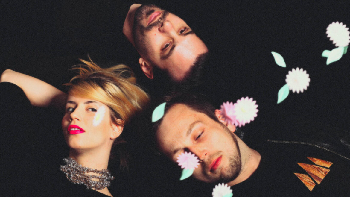 Z pobaltia naspäť na domáce pódiá. Bad Karma Boy a Ghost of You idú na československé turné BOMBING