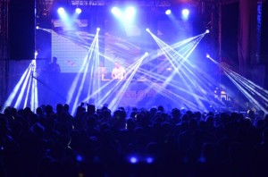 Najväčší tanečný festival BeeFree opäť v Čunove! Divoká voda bude 36 hodín na nohách  BOMBING 2