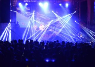 Najväčší tanečný festival BeeFree opäť v Čunove! Divoká voda bude 36 hodín na nohách  BOMBING 2