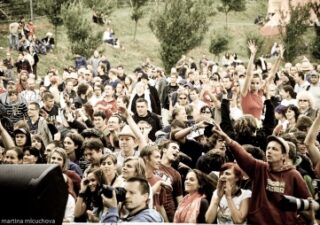 Harmonogram festivalu Kozel Žákovic Open je kompletný! BOMBING