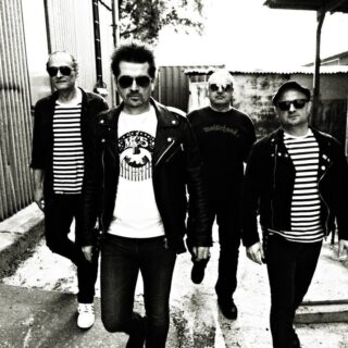 Legendárna punk & rockandrollová kapela EXTIP opráši naživo svoj kultový album „PEKNÝ, ŠKAREDÝ DEŇ“, vyráža s ním na TURNÉ! BOMBING 7