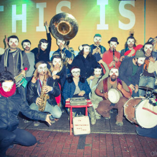 THE LEMON BUCKET ORKESTRA UŽ ZAJTRA V RANDALI BOMBING