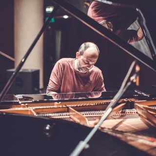 Taliansky klavirista Fabrizio Paterlini vystúpi už v utorok v Slovenskom rozhlase! BOMBING