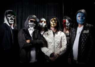 ÚČINKUJÚCICH NA TOPFESTE DOPLNIA HOLLYWOOD UNDEAD BOMBING