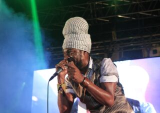 UPRISING 2011 - prvý deň - FOTOREPORT BOMBING