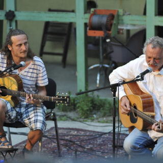 Na Barbakane vystúpi arménske duo Wattican Punk Ballet aj otec a syn Geišbergovci BOMBING 1