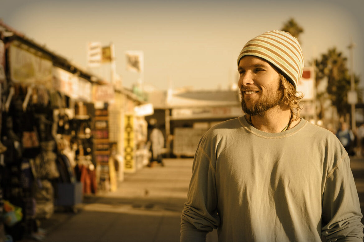 Bratislavu zavalí horúca vlna surfer’s reggae, v Re:fresh Clube vystúpi Mishka BOMBING 1