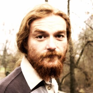 POMÔŽME SI NEBÁŤ SA, ODKAZUJE V NOVOM VIDEU PESNIČKÁR NANY HUDÁK ZO SLNKO RECORDS BOMBING