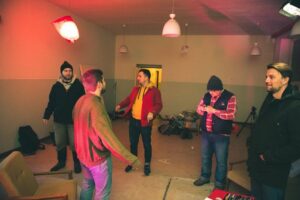 Elections in the Deaftown sa stretli s mimozemskou kultúrou. Aspoň v novom klipe Plane Crash BOMBING