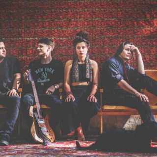 SISA FEHER S NOVÝM ALBUMOM ODOHRÁ PÄTNÁSŤ KONCERTOV V ČECHÁCH A NA SLOVENSKU BOMBING