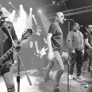 SLOBODNÁ EURÓPA A PARA ZAHRAJÚ SPOLU V BRATISLAVE, KOŠICIACH A VO ZVOLENE BOMBING 1