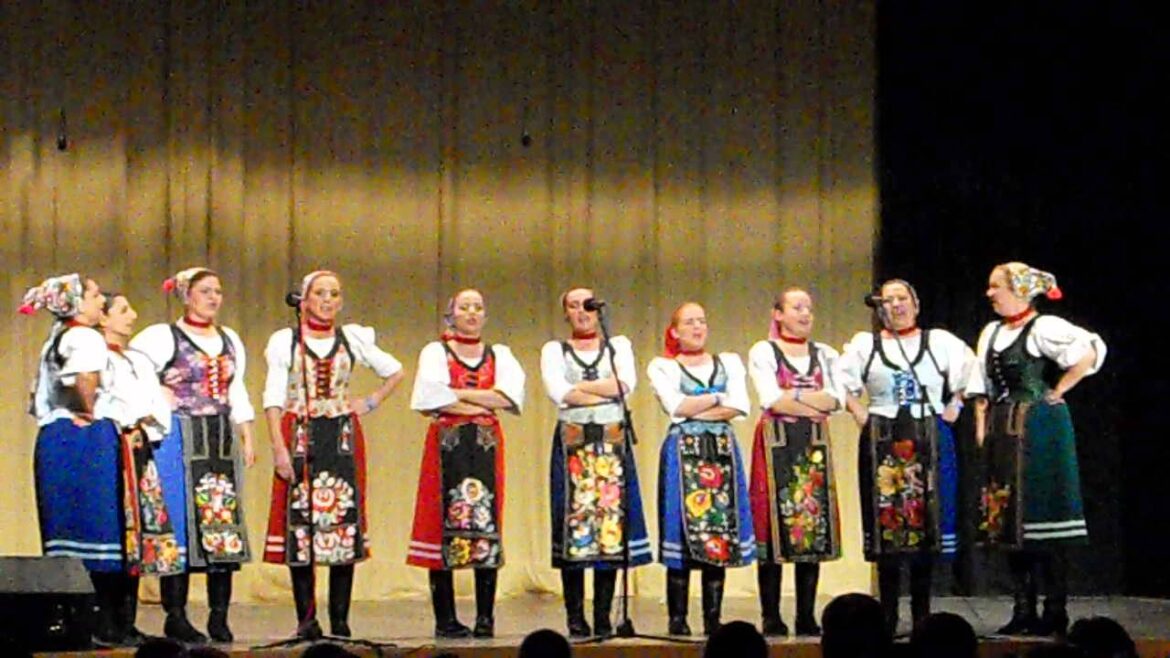 Horehronský spev je slovenským klenotom - WORLD MUSIC NIELEN ZO SLOVENSKA BOMBING 1