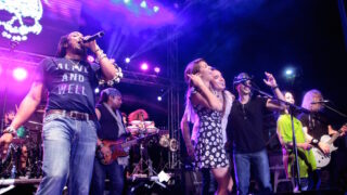 Glenda si na Kube zahrala s členmi The Rolling Stones a Guns n’ Roses! BOMBING 3