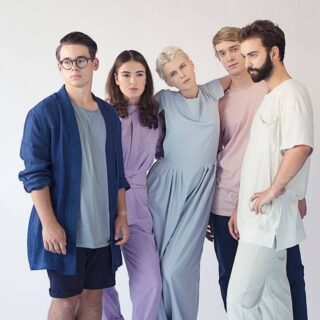 KAPELA TOLSTOYS VYDÁVA VIDEOKLIP K DEBUTOVÉMU ALBUMU BOTANIKA BOMBING 1