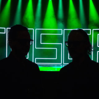 MAJSTRI DOWNTEMPA TOSCA VYSTÚPIA V BRATISLAVE V DVOJKONCERTE S JIMMYM PÉ BOMBING