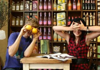 Grape festival doplnil program o britských Blood Red Shoes, ale aj o domáce legendy Le Payaco a Tornádo Lue. BOMBING