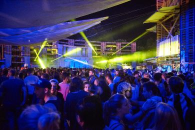 Otvorenie festivalu Sziget bolo famózne BOMBING 71