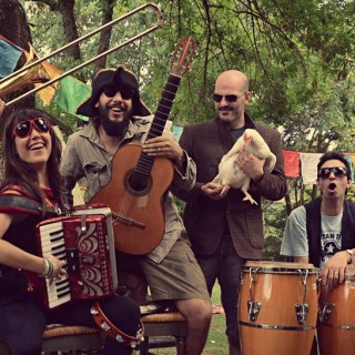 Argentínska cigánsko-latinská úderka Capitan Tifus už tento utorok v Bratislave BOMBING 1