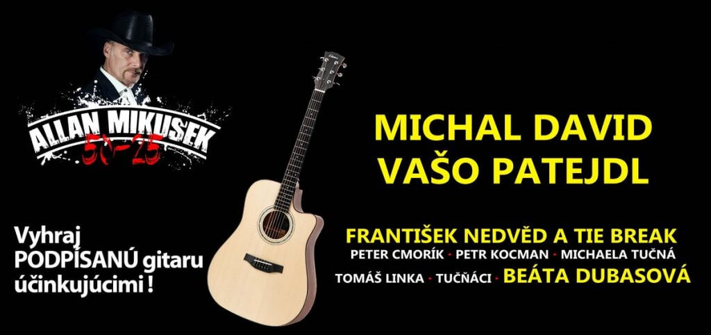Allan Mikušek, Michal David a Vašo Patejdl odovzdajú fanúšikovi gitaru podpísanú slovenskými a českými legendami BOMBING