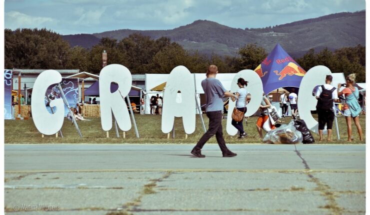 Tri prosté dôvody jedinečnosti...  GRAPE festival 2012 BOMBING