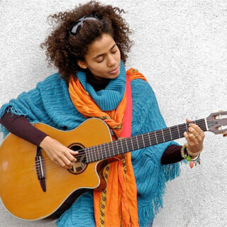 Streda v Ateliéri Babylon bude patriť speváčke Nneka BOMBING