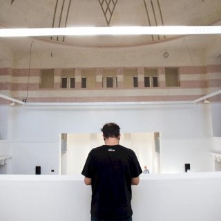 Milan Guštar vystaví v Novej synagóge zvuk organu a zvonov BOMBING 5