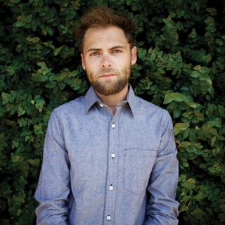 Pesničkár Passenger zahrá na Devíne BOMBING