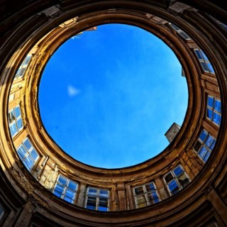 Spots #5 v historickom dome na korze zaútočí na zmysly - skvelý dizajn dodá Urban Market, mladú Djskú krv Scéna_FM BOMBING 2