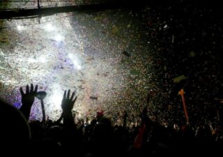 33 dní 2 hodiny a 20 minút BOMBING 1